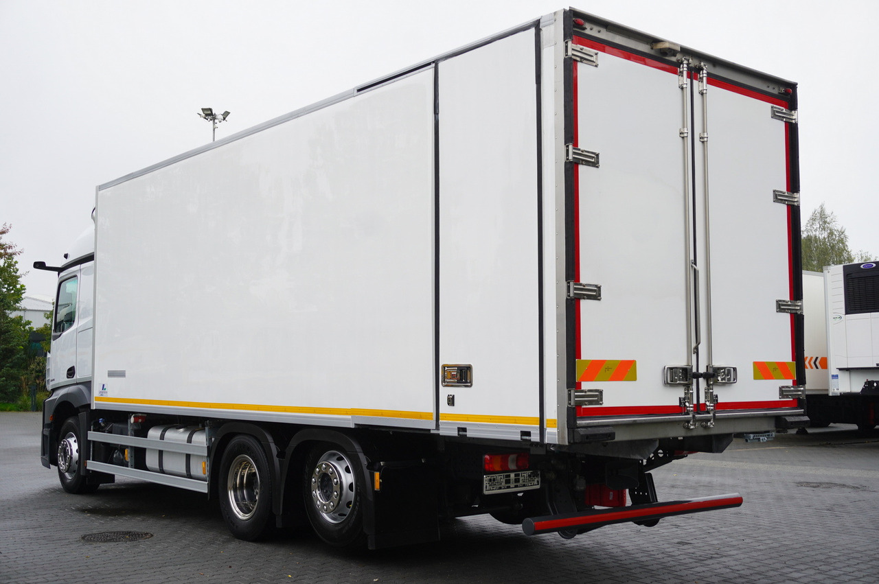 MERCEDES-BENZ Actros 2545 MP5 / Lecapitaine 18 EPAL refrigerator / Bitemperature / Carrier Supra 850 MT / ADR AT - Kylbil lastbil: bild 3 MERCEDES-BENZ Actros 2545 MP5 / Lecapitaine 18 EPAL refrigerator / Bitemperature / Carrier Supra 850 MT / ADR AT - Kylbil lastbil: bild 3