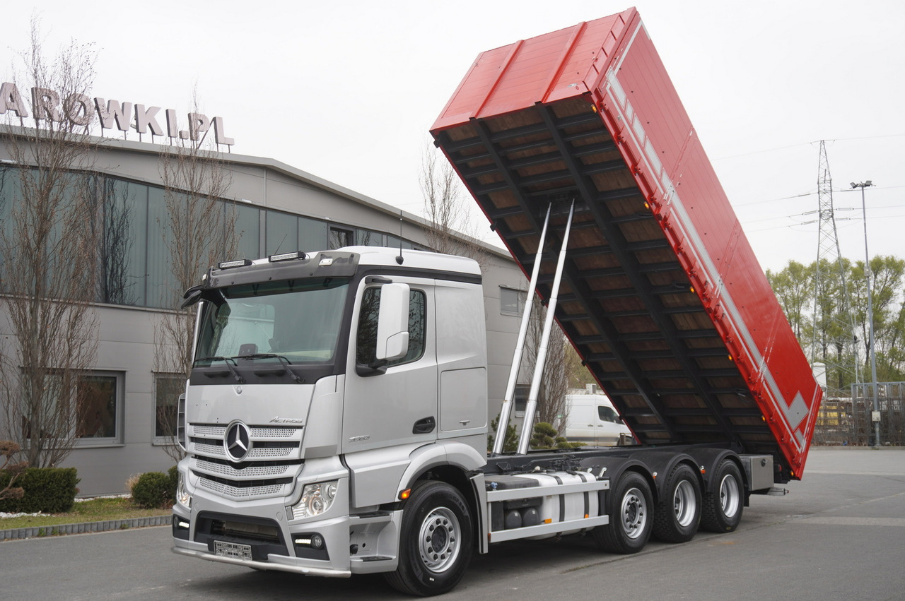 MERCEDES-BENZ Actros 3563 8x4 / Tipper for grain 20 t load capacity - Flakbil: bild 1 MERCEDES-BENZ Actros 3563 8x4 / Tipper for grain 20 t load capacity - Flakbil: bild 1
