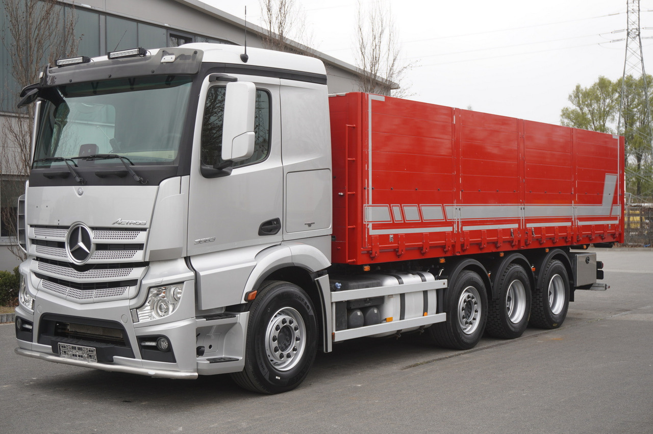 MERCEDES-BENZ Actros 3563 8x4 / Tipper for grain 20 t load capacity - Flakbil: bild 2 MERCEDES-BENZ Actros 3563 8x4 / Tipper for grain 20 t load capacity - Flakbil: bild 2