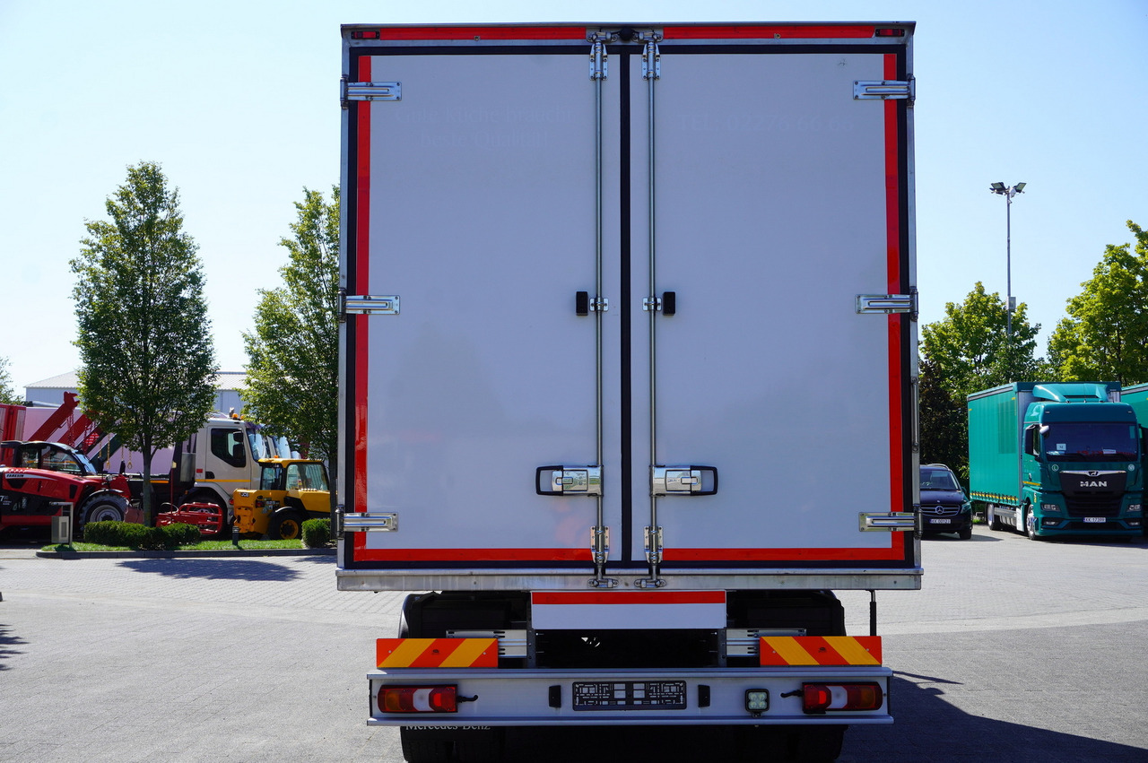MERCEDES-BENZ Atego 1223 / Bitemperature Refrigerator 12 EPAL / Full ADR / Sleeper cab / 175 tho. km - Kylbil lastbil: bild 4 MERCEDES-BENZ Atego 1223 / Bitemperature Refrigerator 12 EPAL / Full ADR / Sleeper cab / 175 tho. km - Kylbil lastbil: bild 4