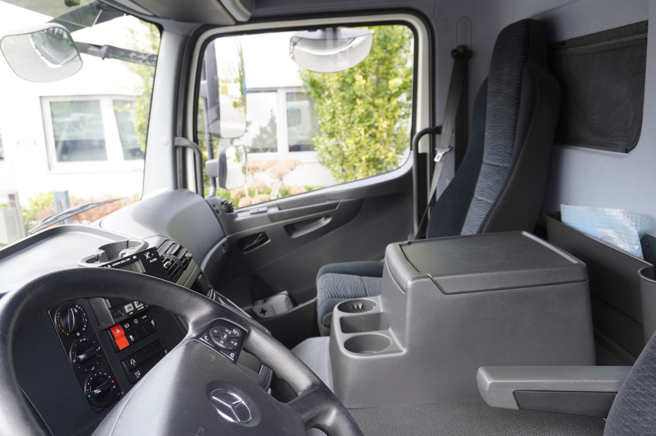 Kylbil lastbil MERCEDES-BENZ Atego 1530 E6 Lamberet refrigerated truck 17 pallets / load capacity 7t: bild 17