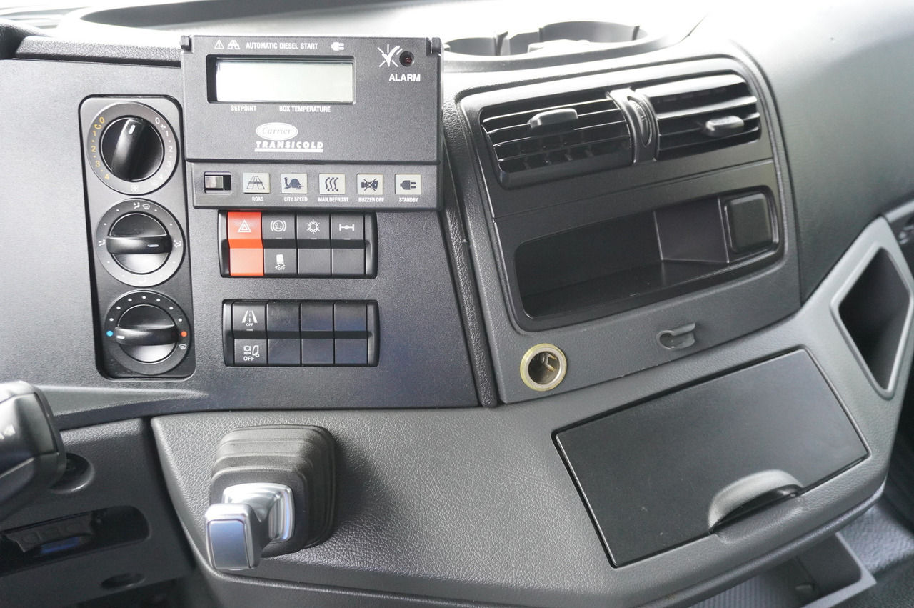 Kylbil lastbil MERCEDES-BENZ Atego 1530 E6 Lamberet refrigerated truck 17 pallets / load capacity 7t: bild 21