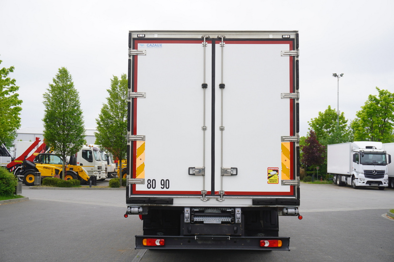 RENAULT D13 / 140 tho km !!! / Meat hook refrigerator / Thermoking T800R / 2 units - Kylbil lastbil: bild 4 RENAULT D13 / 140 tho km !!! / Meat hook refrigerator / Thermoking T800R / 2 units - Kylbil lastbil: bild 4