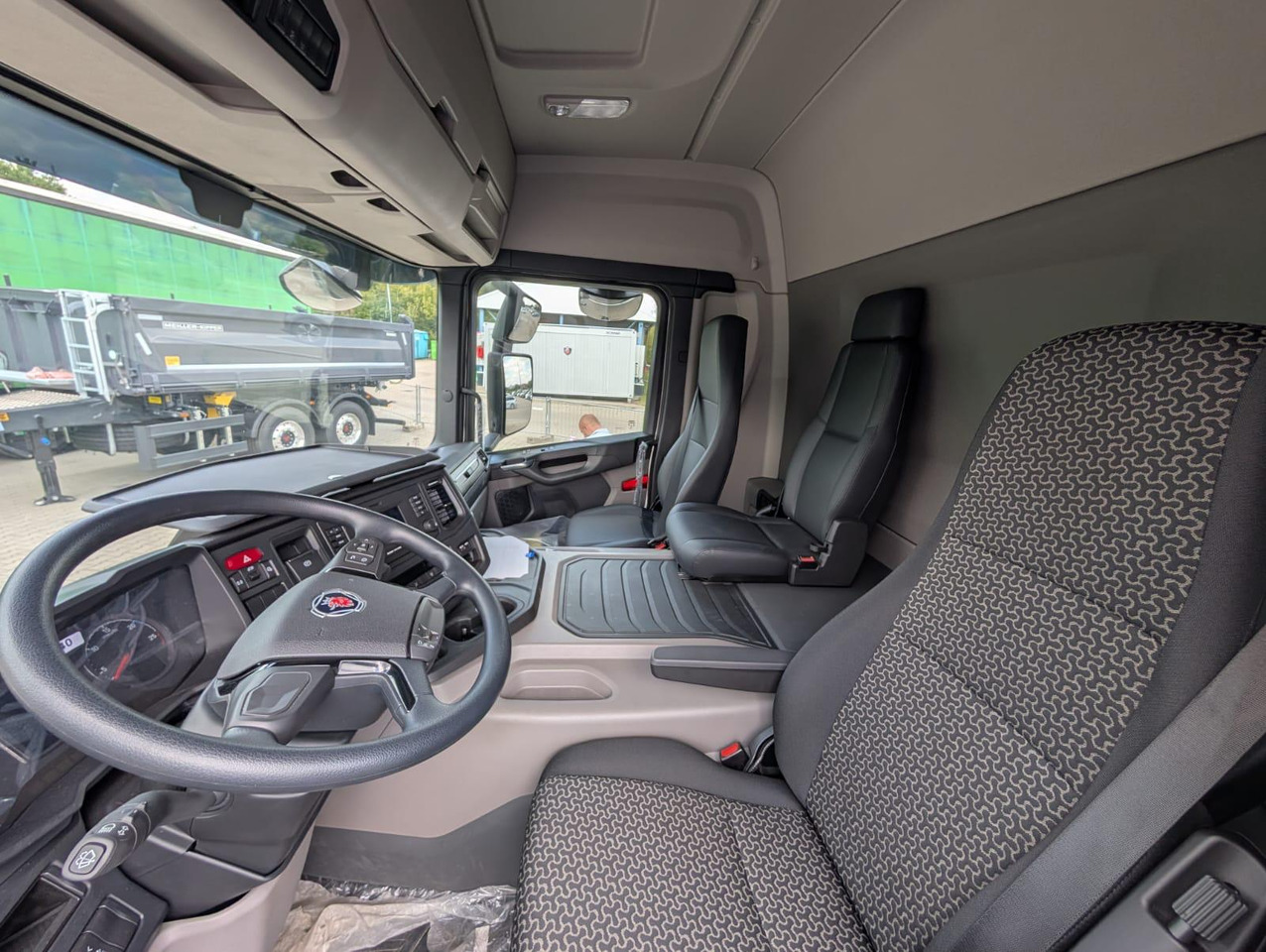 SCANIA P 340 B6x2*4NA / chassis frame / steering axle / CNG / large cab / 8 units - Sopbil: bild 5 SCANIA P 340 B6x2*4NA / chassis frame / steering axle / CNG / large cab / 8 units - Sopbil: bild 5