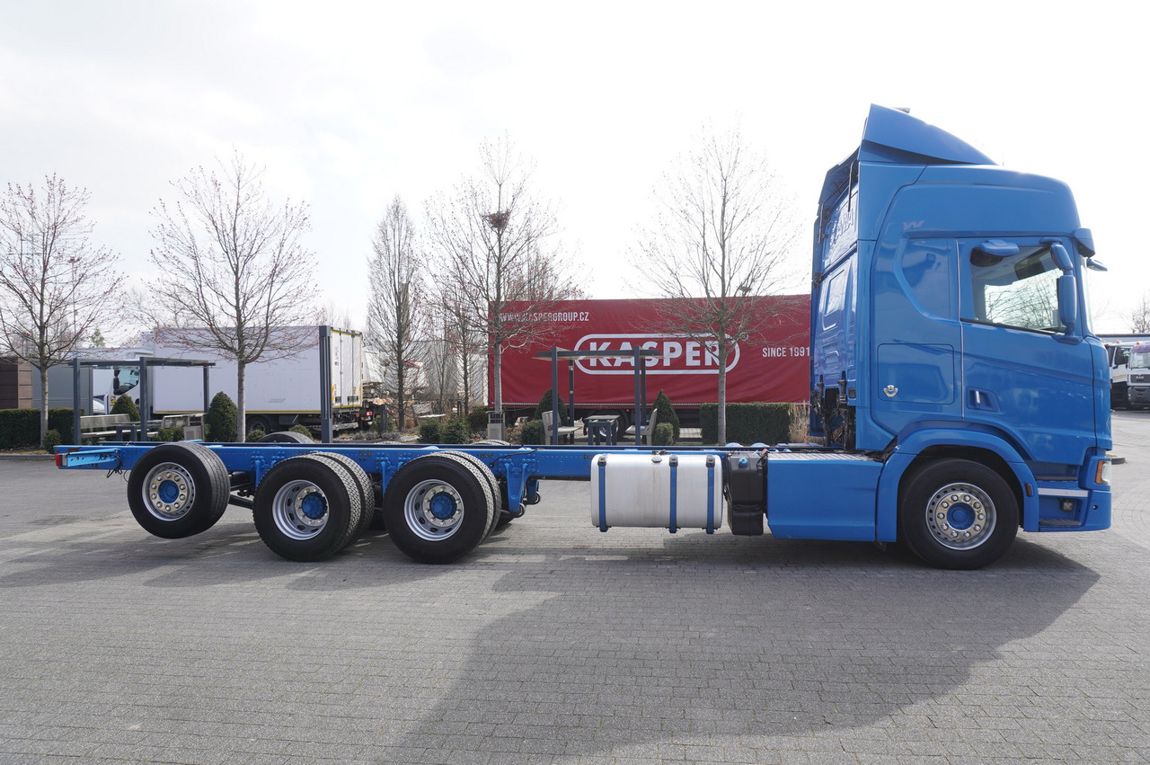 SCANIA R650 V8 / 650 HP/ frame 8.8 m / steered 4th axle - Kranbil: bild 4 SCANIA R650 V8 / 650 HP/ frame 8.8 m / steered 4th axle - Kranbil: bild 4