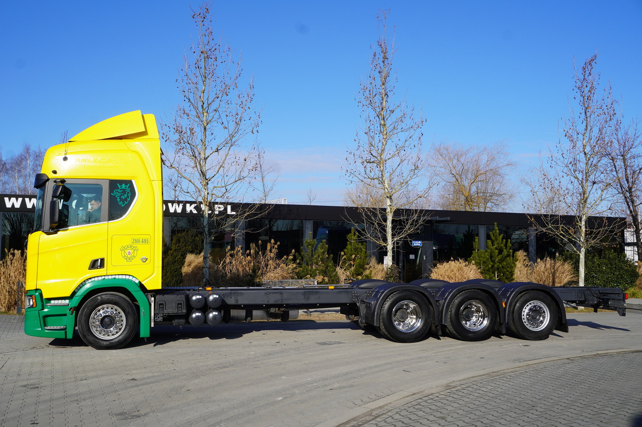 SCANIA R650 V8 8x4/4 E6 / 2020 / Frame 9.7 m - Chassi lastbil: bild 2 SCANIA R650 V8 8x4/4 E6 / 2020 / Frame 9.7 m - Chassi lastbil: bild 2