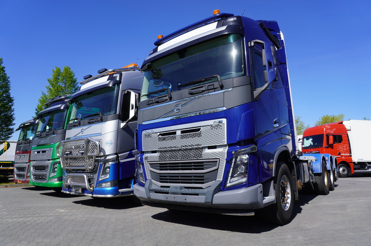 VOLVO FH16 750 / 750 HP! / chassis / 4 units 8x4 - Timmerbil: bild 4 VOLVO FH16 750 / 750 HP! / chassis / 4 units 8x4 - Timmerbil: bild 4