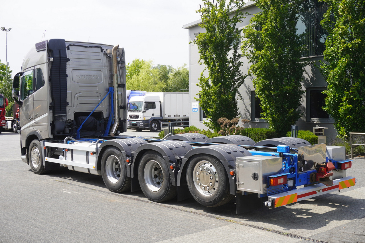 VOLVO Volvo FH16 750 8x4x4 / 750 HP! / Frame 685 cm / Steered 4th axle - Chassi lastbil: bild 4 VOLVO Volvo FH16 750 8x4x4 / 750 HP! / Frame 685 cm / Steered 4th axle - Chassi lastbil: bild 4
