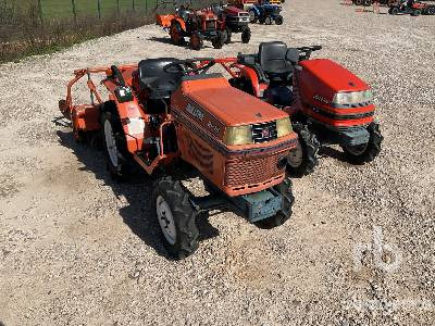 KUBOTA 4WD Quantity of (2) - Traktor: bild 4 KUBOTA 4WD Quantity of (2) - Traktor: bild 4