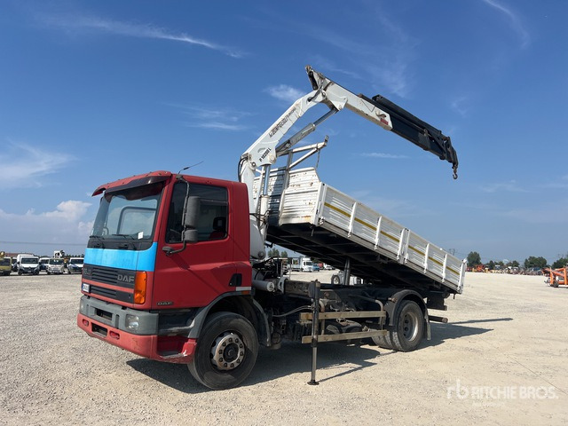 1997 DAF 65 ATI 240 Palfinger P10200L on 4x2 Dump Truck with Crane - Slagklippare/ Slagslåtter: bild 2 1997 DAF 65 ATI 240 Palfinger P10200L on 4x2 Dump Truck with Crane - Slagklippare/ Slagslåtter: bild 2