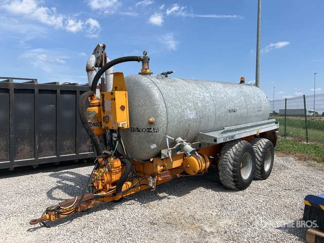 1997 VAIA MB100 V Manure Tank - Gödseltunna: bild 1 1997 VAIA MB100 V Manure Tank - Gödseltunna: bild 1