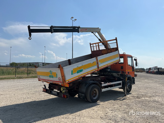 1999 Iveco EUROCARGO 130E18 PM 6522 3050 kg on Dump Truck with Crane - Slagklippare/ Slagslåtter: bild 4 1999 Iveco EUROCARGO 130E18 PM 6522 3050 kg on Dump Truck with Crane - Slagklippare/ Slagslåtter: bild 4