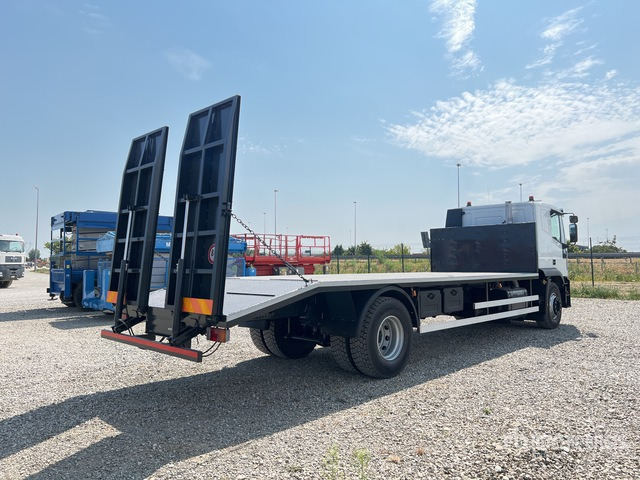 2002 Iveco Eurotech 4x2 Sleeper Flatbed Truck - Flakbil: bild 4 2002 Iveco Eurotech 4x2 Sleeper Flatbed Truck - Flakbil: bild 4