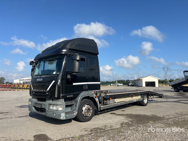 2008 Iveco Eurocargo 4x2 Sleeper Car Carrier Truck - Slagklippare/ Slagslåtter: bild 1 2008 Iveco Eurocargo 4x2 Sleeper Car Carrier Truck - Slagklippare/ Slagslåtter: bild 1