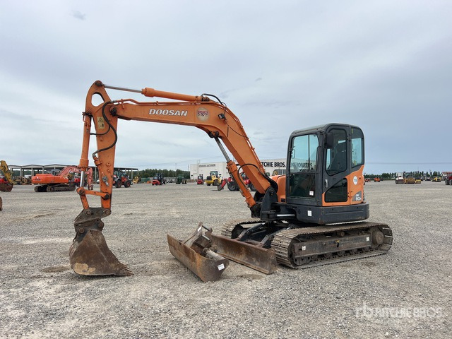 2009 Doosan DX80R Escavatore cingolato - Bandgrävare: bild 1 2009 Doosan DX80R Escavatore cingolato - Bandgrävare: bild 1