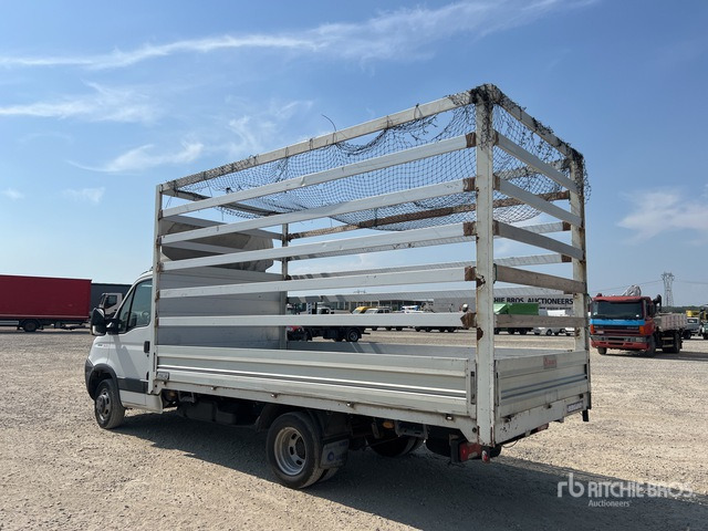 2010 Iveco Daily 35C18 Curtain Side Truck - Slagklippare/ Slagslåtter: bild 3 2010 Iveco Daily 35C18 Curtain Side Truck - Slagklippare/ Slagslåtter: bild 3