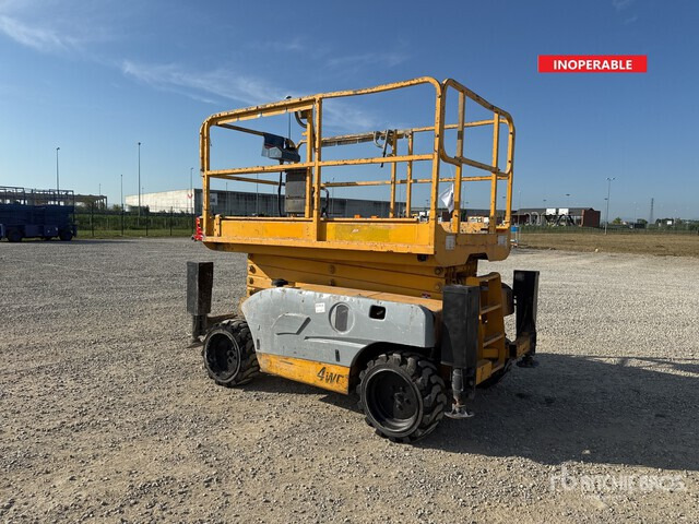 2011 Haulotte Compact12DX (Inoperable) Scissor Lift - Saxlift: bild 1 2011 Haulotte Compact12DX (Inoperable) Scissor Lift - Saxlift: bild 1