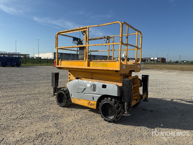 2011 Haulotte Compact12DX (Inoperable) Scissor Lift - Saxlift: bild 3 2011 Haulotte Compact12DX (Inoperable) Scissor Lift - Saxlift: bild 3