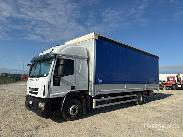 2011 Iveco Eurocargo 160E28 4x2 Curtain Side Truck - Kapellbil: bild 1 2011 Iveco Eurocargo 160E28 4x2 Curtain Side Truck - Kapellbil: bild 1