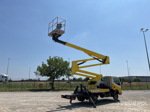 2011 Renault Maxity 2011 Socage DA320 20 m on Bucket Truck - Billift: bild 4 2011 Renault Maxity 2011 Socage DA320 20 m on Bucket Truck - Billift: bild 4