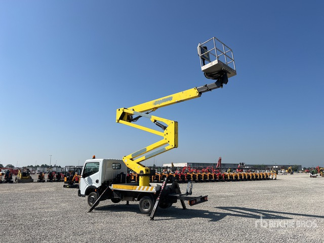 2011 Renault Maxity 2011 Socage DA324 24 m on Bucket Truck - Billift: bild 3 2011 Renault Maxity 2011 Socage DA324 24 m on Bucket Truck - Billift: bild 3