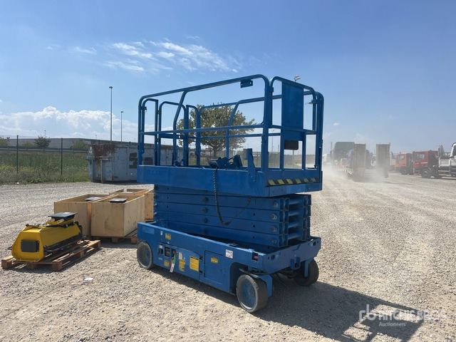 2016 Genie GS-3246 Electric (Inoperable) Scissor Lift - Saxlift: bild 4 2016 Genie GS-3246 Electric (Inoperable) Scissor Lift - Saxlift: bild 4