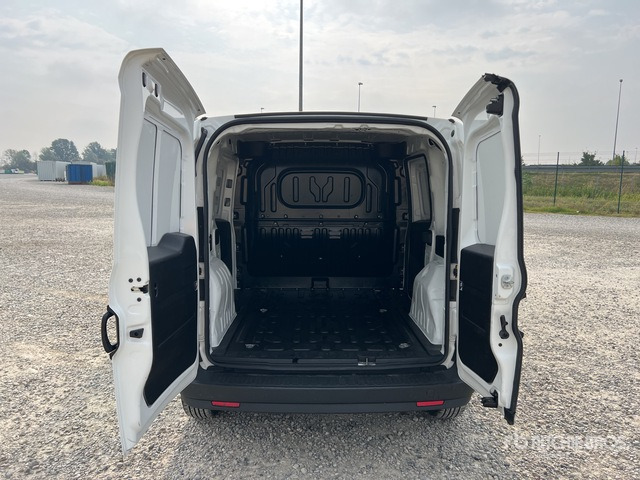 2021 Fiat Doblo CARGO CH1 LOUNGE 1.3 MJET 95CV ... Van Truck - Små skåpbil: bild 5 2021 Fiat Doblo CARGO CH1 LOUNGE 1.3 MJET 95CV ... Van Truck - Små skåpbil: bild 5