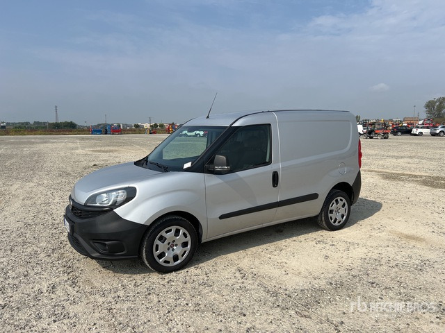 2021 Fiat Doblo CARGO CH1 LOUNGE 1.6 MJET 120CV ... Van Truck - Små skåpbil: bild 3 2021 Fiat Doblo CARGO CH1 LOUNGE 1.6 MJET 120CV ... Van Truck - Små skåpbil: bild 3