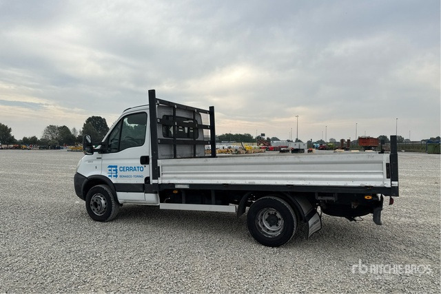 Iveco Daily 65C15 Autocarro cassone fisso - Transportbil med flak: bild 2 Iveco Daily 65C15 Autocarro cassone fisso - Transportbil med flak: bild 2