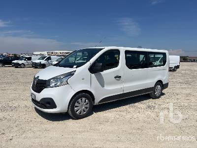 RENAULT TRAFIC 9 seats - Lastbil med skåp: bild 1 RENAULT TRAFIC 9 seats - Lastbil med skåp: bild 1