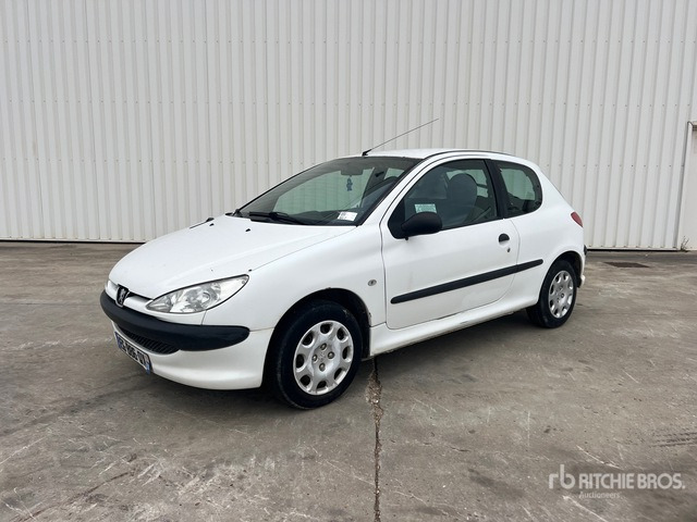 2004 Peugeot 206 Vehicule Utilitaire Cargo Van - Personbil: bild 2 2004 Peugeot 206 Vehicule Utilitaire Cargo Van - Personbil: bild 2