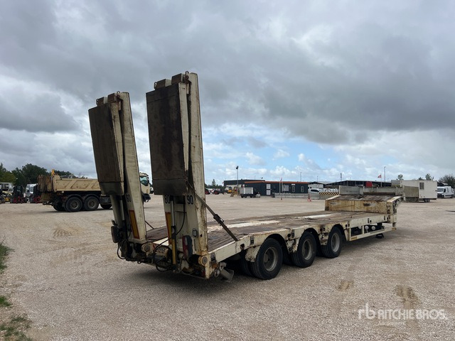 2006 Faymonville TL Tri/A Semi-Remorque Porte-Engin ... Lowboy Trailer - Låg lastare semitrailer: bild 3 2006 Faymonville TL Tri/A Semi-Remorque Porte-Engin ... Lowboy Trailer - Låg lastare semitrailer: bild 3