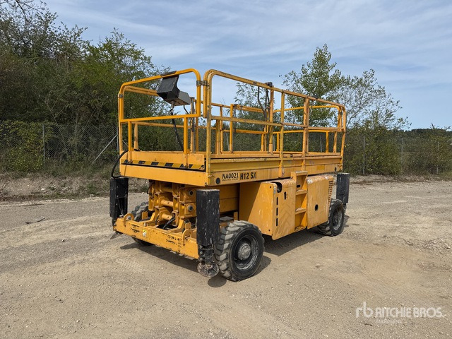 2008 Haulotte H12SX 4x4 Diesel Nacelle Ciseau Scissor Lift - Saxlift: bild 2 2008 Haulotte H12SX 4x4 Diesel Nacelle Ciseau Scissor Lift - Saxlift: bild 2