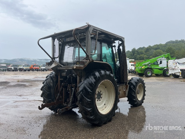 2013 Valtra N143 4x4 Tracteur Forestier (Inoperable) 4WD Tractor - Traktor: bild 4 2013 Valtra N143 4x4 Tracteur Forestier (Inoperable) 4WD Tractor - Traktor: bild 4