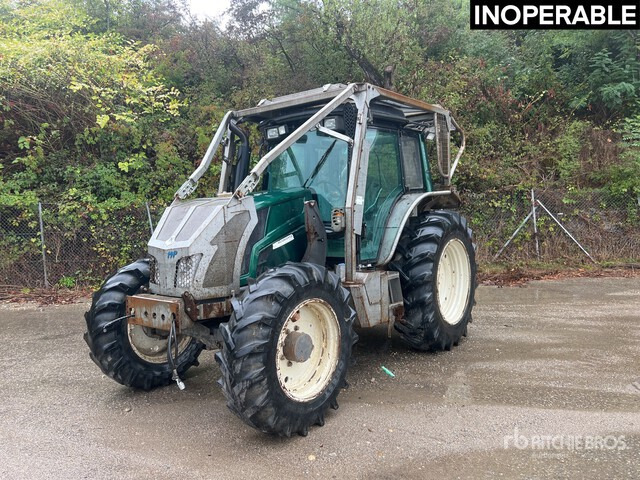2013 Valtra N143 4x4 Tracteur Forestier (Inoperable) 4WD Tractor - Traktor: bild 1 2013 Valtra N143 4x4 Tracteur Forestier (Inoperable) 4WD Tractor - Traktor: bild 1