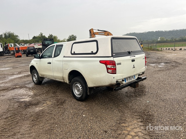 2018 Mitsubishi L200 4x4 Extended Cab (Inoperable) Pickup - Pickup: bild 4 2018 Mitsubishi L200 4x4 Extended Cab (Inoperable) Pickup - Pickup: bild 4