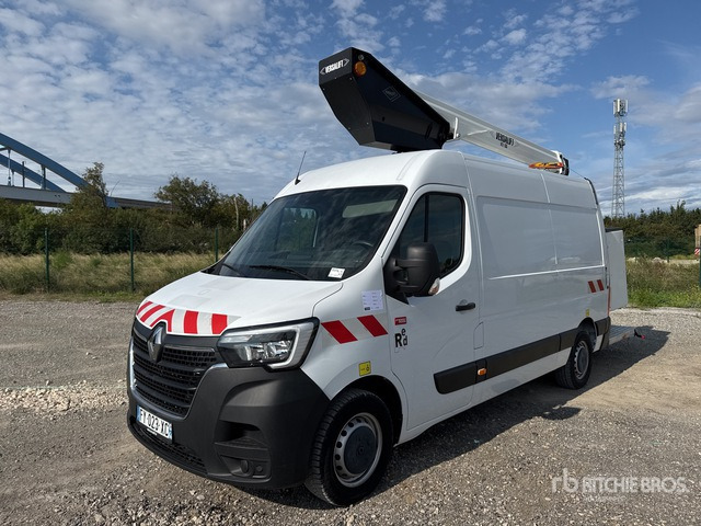 2021 Renault Master 145 DXI 2021 Versalift VTL 135 13 m on ... Bucket Truck - Billift: bild 2 2021 Renault Master 145 DXI 2021 Versalift VTL 135 13 m on ... Bucket Truck - Billift: bild 2
