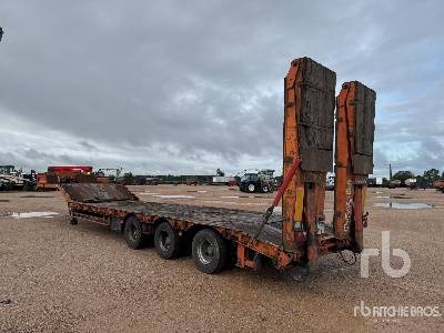 ACTM S44315 Tri/A Remorque Porte Engins - Låg lastare semitrailer: bild 2 ACTM S44315 Tri/A Remorque Porte Engins - Låg lastare semitrailer: bild 2
