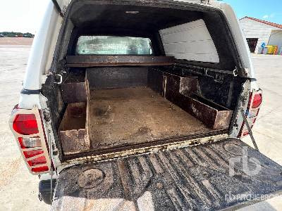 Flakbil ISUZU 4x4 Crew Cab Pick-up: bild 16