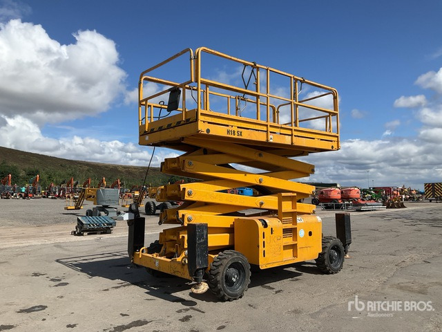 2014 Haulotte H18SDX 4x4 Diesel Scissor Lift - Saxlift: bild 1 2014 Haulotte H18SDX 4x4 Diesel Scissor Lift - Saxlift: bild 1