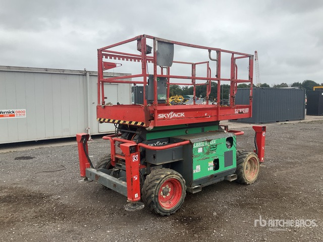 2016 Skyjack SJ6832RT 4x4 Diesel Scissor Lift - Saxlift: bild 4 2016 Skyjack SJ6832RT 4x4 Diesel Scissor Lift - Saxlift: bild 4