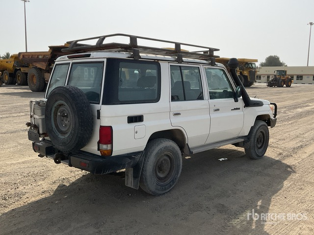 2018 Toyota Land Cruiser 76L 4x4 SUV - SUV: bild 4 2018 Toyota Land Cruiser 76L 4x4 SUV - SUV: bild 4