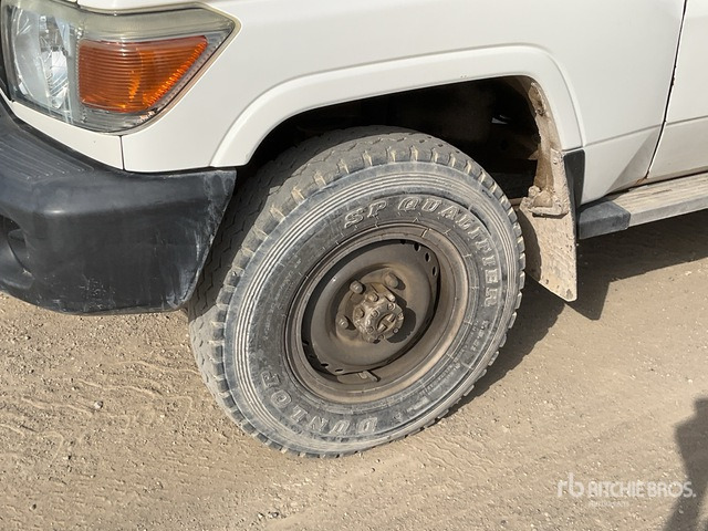 2018 Toyota Land Cruiser 76L 4x4 SUV - SUV: bild 5 2018 Toyota Land Cruiser 76L 4x4 SUV - SUV: bild 5