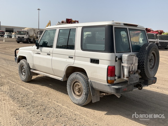 2019 Toyota Land Cruiser 76L 4x4 SUV - SUV: bild 3 2019 Toyota Land Cruiser 76L 4x4 SUV - SUV: bild 3