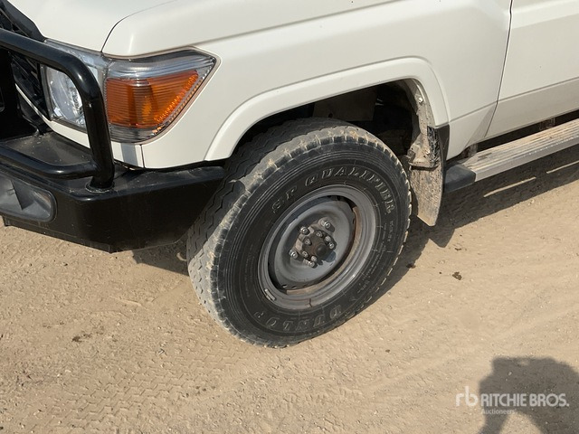 2021 Toyota Land Cruiser 76L 4x4 SUV - SUV: bild 5 2021 Toyota Land Cruiser 76L 4x4 SUV - SUV: bild 5