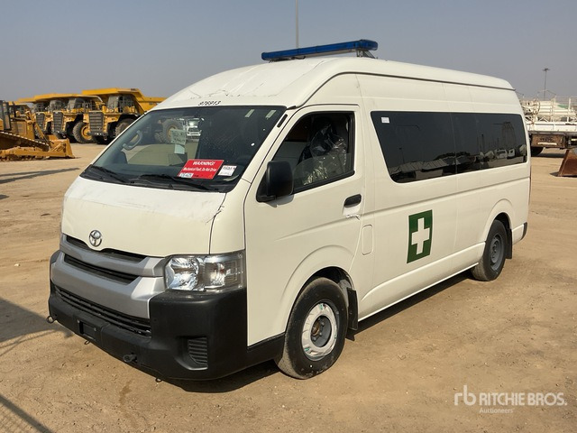 2022 Toyota Hiace High Roof 4x2 Ambulance - Ambulans: bild 1 2022 Toyota Hiace High Roof 4x2 Ambulance - Ambulans: bild 1