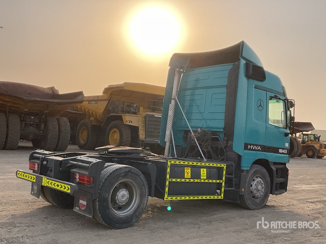 2001 Mercedes-Benz Actros 1843 4x2 S/A Sleeper Truck Tractor - Dragbil: bild 4 2001 Mercedes-Benz Actros 1843 4x2 S/A Sleeper Truck Tractor - Dragbil: bild 4