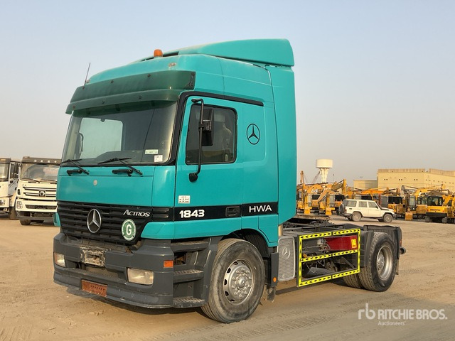 2001 Mercedes-Benz Actros 1843 4x2 S/A Sleeper Truck Tractor - Dragbil: bild 2 2001 Mercedes-Benz Actros 1843 4x2 S/A Sleeper Truck Tractor - Dragbil: bild 2