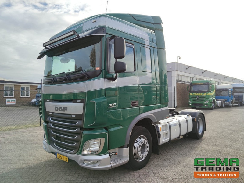 DAF FT XF410 4x2 Euro6 FT XF410 4x2 SpaceCab Euro6 - 13L - WF and Tipper Hydraulics - StandAirco - Dragbil: bild 1 DAF FT XF410 4x2 Euro6 FT XF410 4x2 SpaceCab Euro6 - 13L - WF and Tipper Hydraulics - StandAirco - Dragbil: bild 1