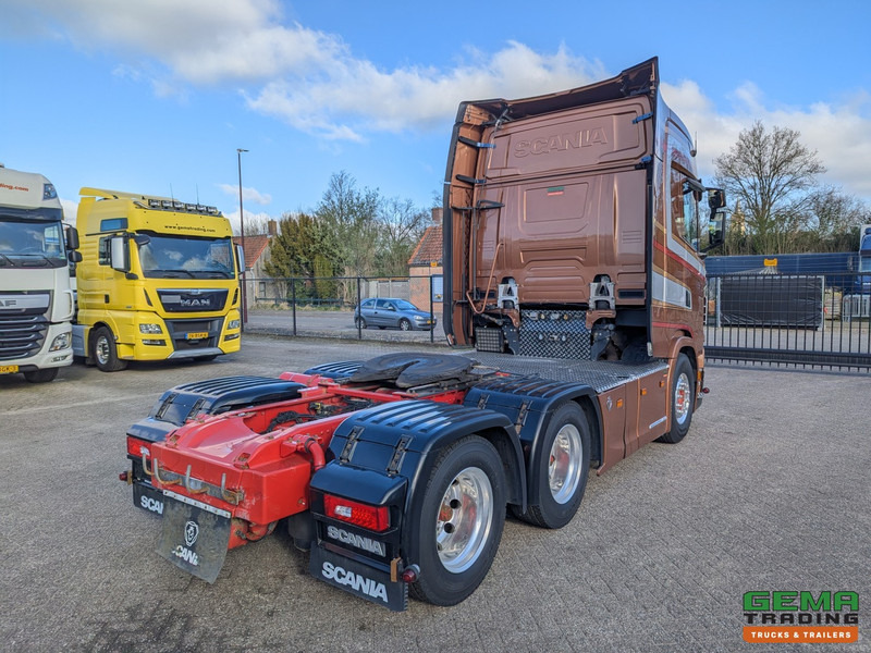 Scania S730 6x4 Topline Euro6 - V8 - Retarder - Costum Interior - Vollucht - Alcoa's - Dragbil: bild 3 Scania S730 6x4 Topline Euro6 - V8 - Retarder - Costum Interior - Vollucht - Alcoa's - Dragbil: bild 3